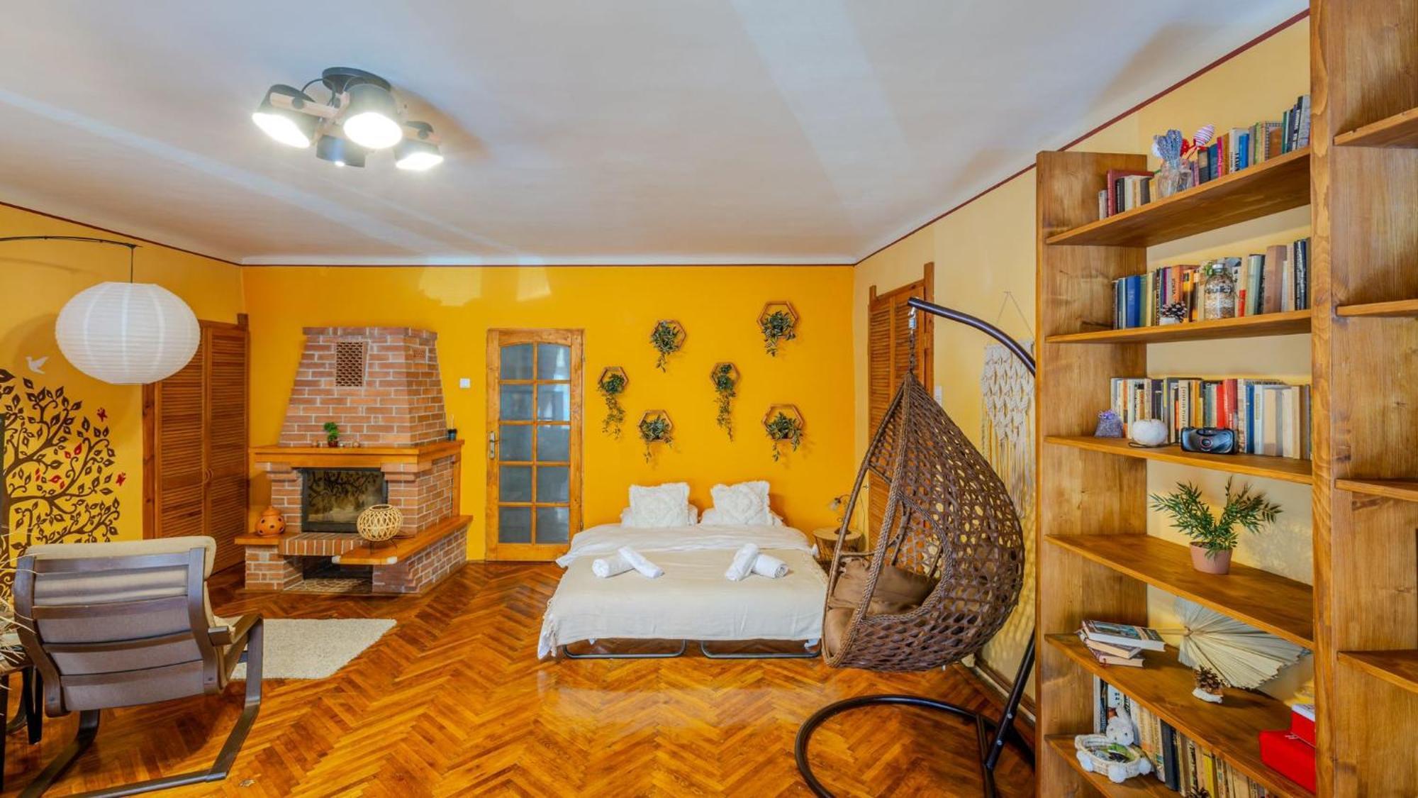Tree House-Old Town Brasov Apartment Exterior photo